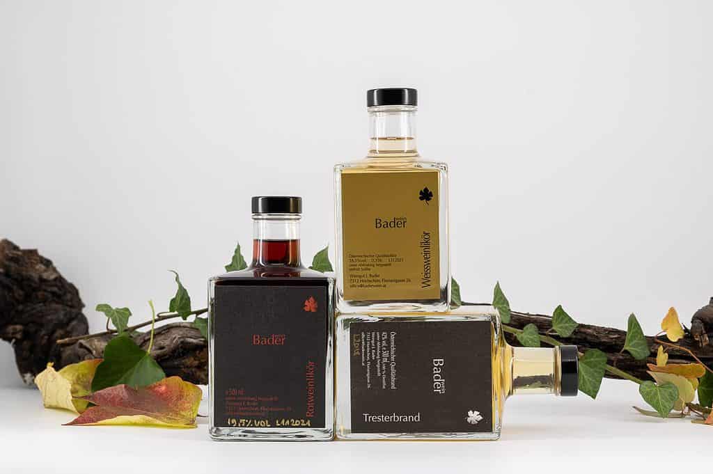 likoere spirituosen bild